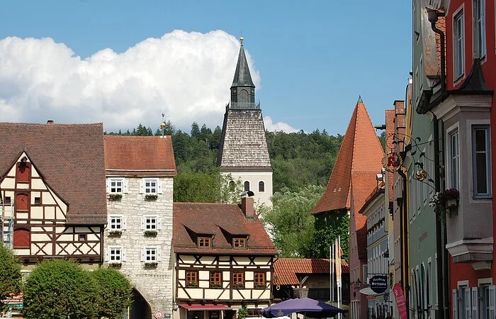 Mittlerer Tor und St. Lorenz Kirche