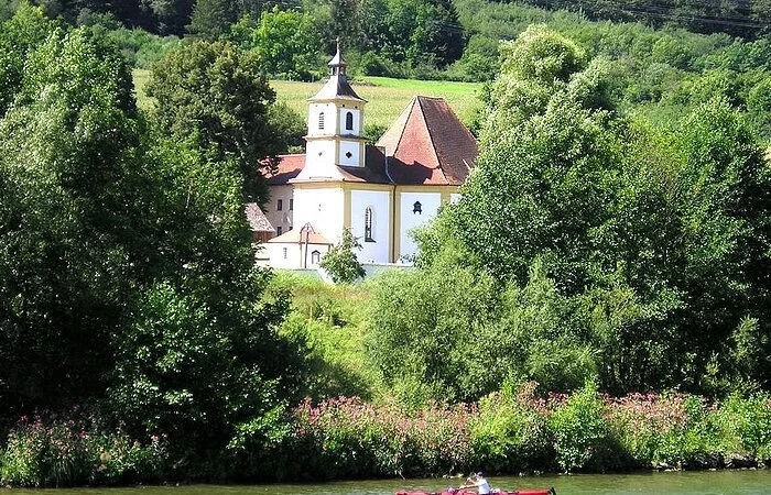 Wallfahrtskirche mit Padler