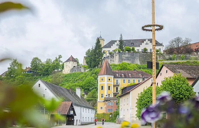 Ortsbild Möhren mit Maibaum