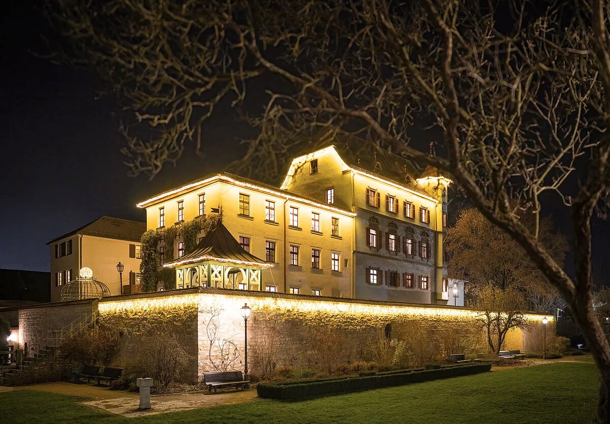 Treuchtlinger Schlossweihnacht- beleuchtetes Stadtschloss