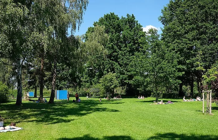 Liegewiese Flussfreibad Oettingen