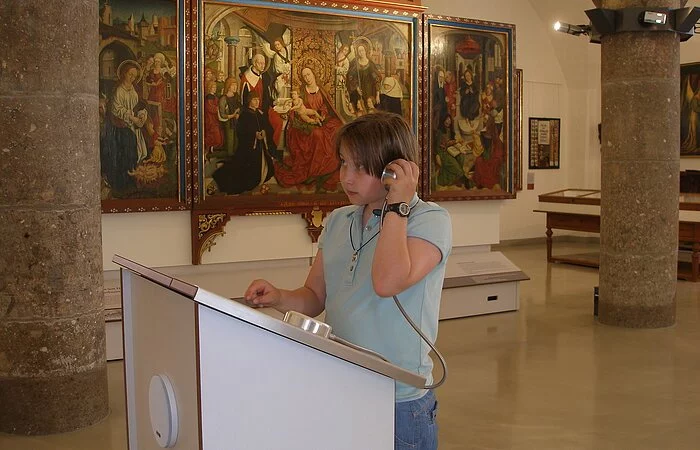 Medienstation in der Eingangshalle im Stadtmuseum Nördlingen