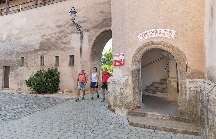 Nördlingen an der Stadtmauer, Löpsinger Tor