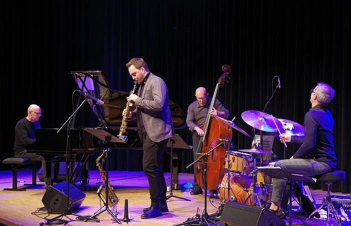 Dieter Köhnlein Quartett spielt auf der Bühne