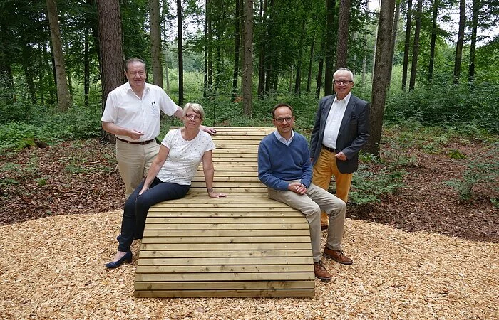 Verein Lebendiges Wemding beim Waldbaden